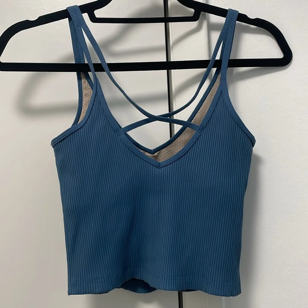 Vuori Blue Tank Top - Picture 6 of 10